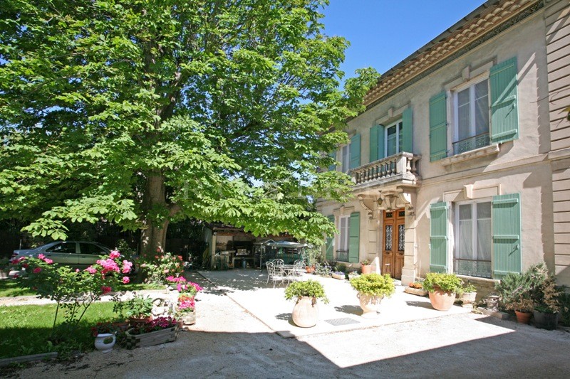 Maison bourgeoise  en bord de Sorgue  