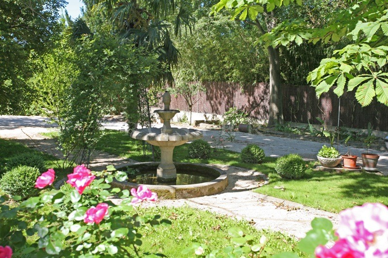Maison bourgeoise  en bord de Sorgue  