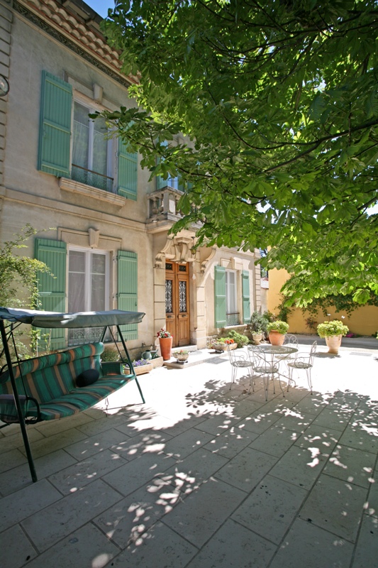 Maison bourgeoise  en bord de Sorgue  