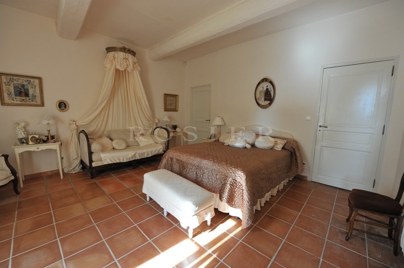 Maison de Hameau  en Luberon   avec bassins et dépendances