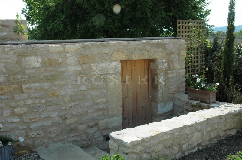 Maison de hameau,  face au Luberon, proche de Gordes  