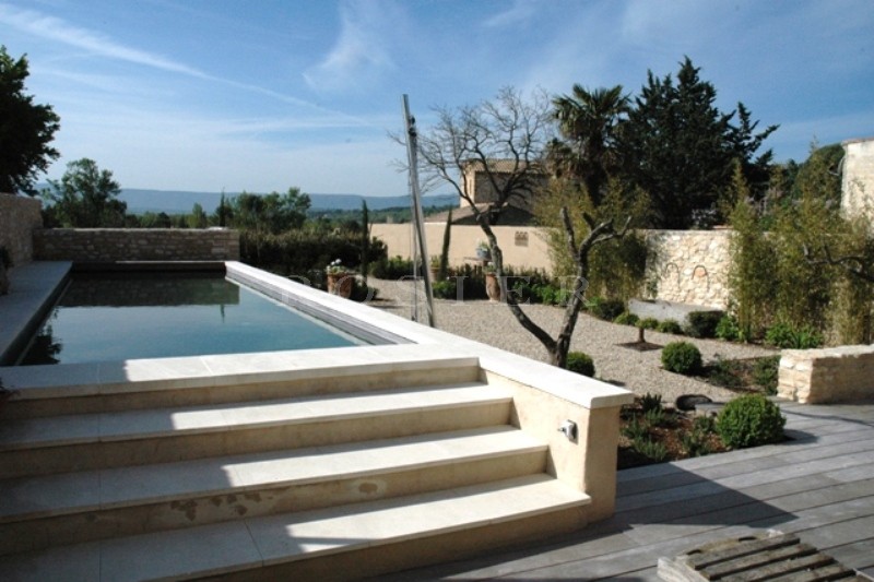 Maison de hameau,  face au Luberon, proche de Gordes  