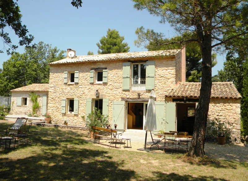 Ancienne bergerie restorée avec charme  en Luberon  au calme