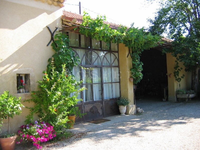 Mas du XVIIIème siècle restauré proche du Luberon, Provence  