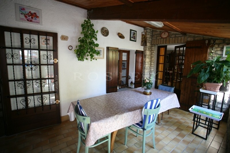 Maison de Hameau entre Gordes et le Luberon.   