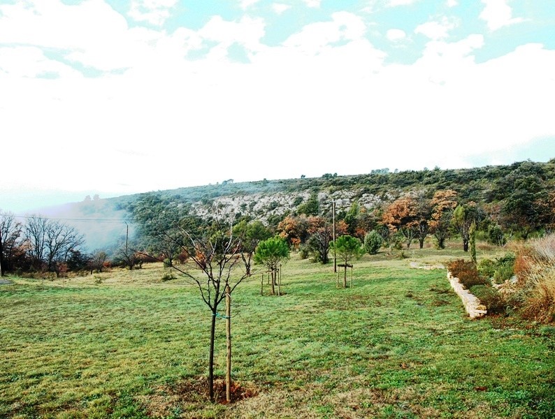 Bastide rénovée  face au Luberon,  sur 26 000 m²
