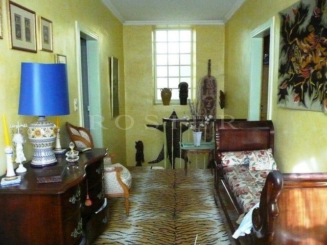 Maison Bourgeoise de village aux portes de la Provence  