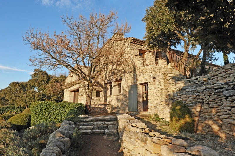 Maison de charme  face au Luberon,  en position dominante