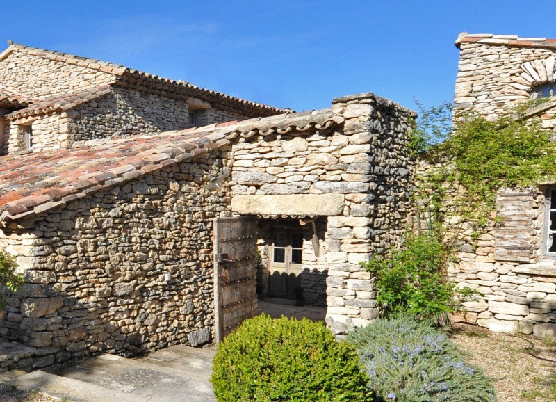 Maison de charme  face au Luberon,  en position dominante