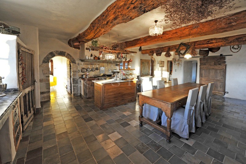 Maison de charme  face au Luberon,  en position dominante