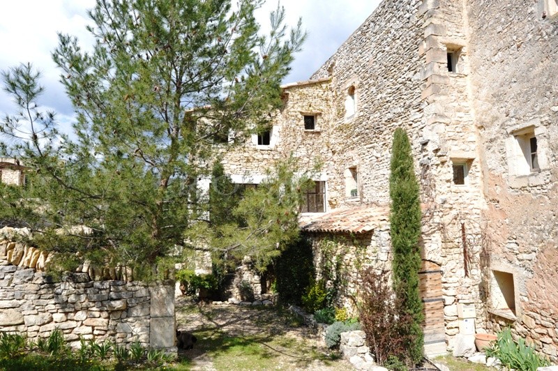Maison de Hameau dans le secteur nord Luberon,  