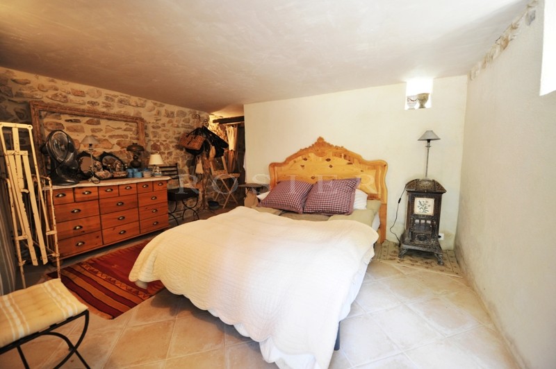 Maison de Hameau dans le secteur nord Luberon,  