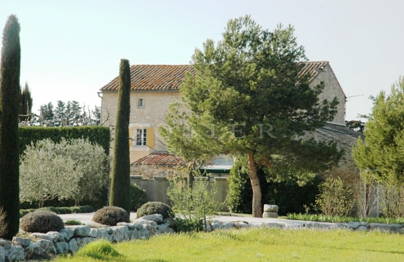 Superbe mas rénové aux portes du Luberon   