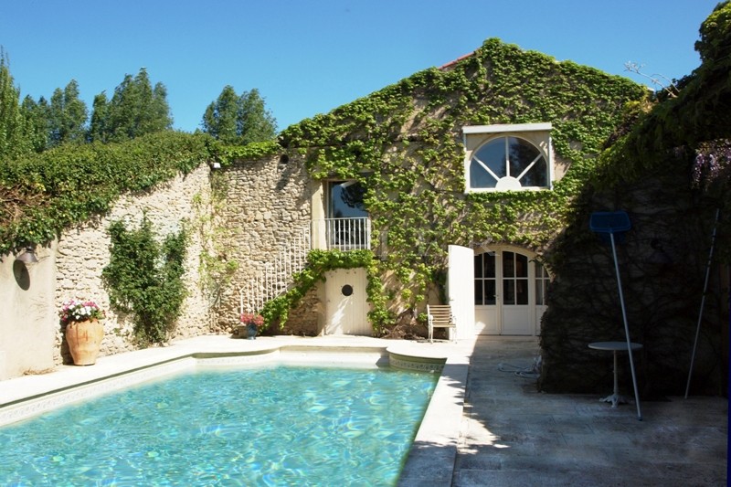 Mas provençal avec étang et piscine   sur parc de 3,6 hectares