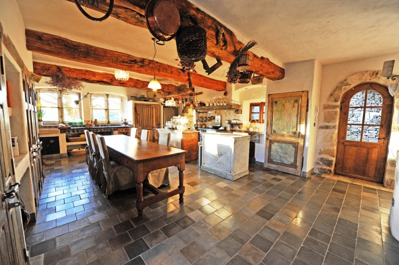 Maison de charme  face au Luberon,  en position dominante