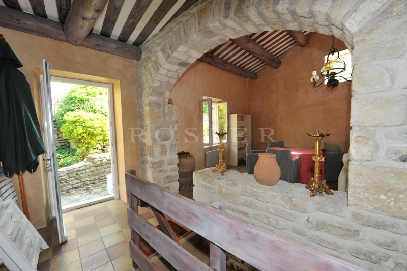 Maison de village à vendre   à flanc de colline avec vue Luberon