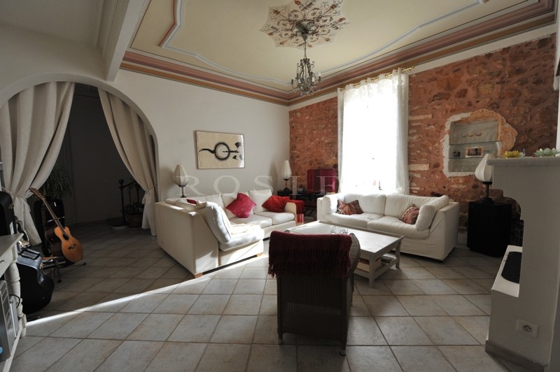 Maison de village rénovée au coeur d'un village perché du Luberon  