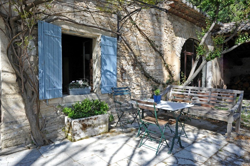 Mas Rénové  en Luberon,  avec piscine et dépendances, sur plus de deux hectares