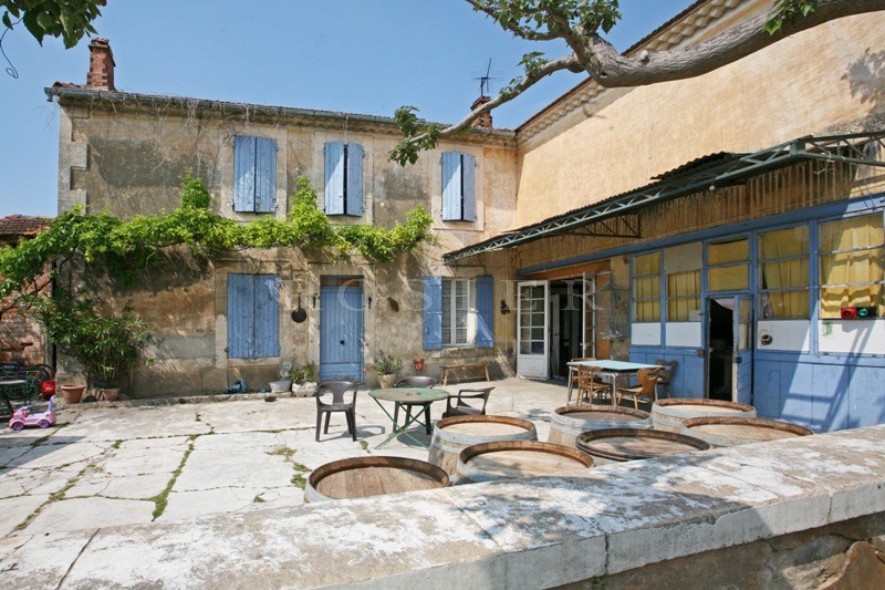 Mas à rafraichir entre Avignon et Luberon  