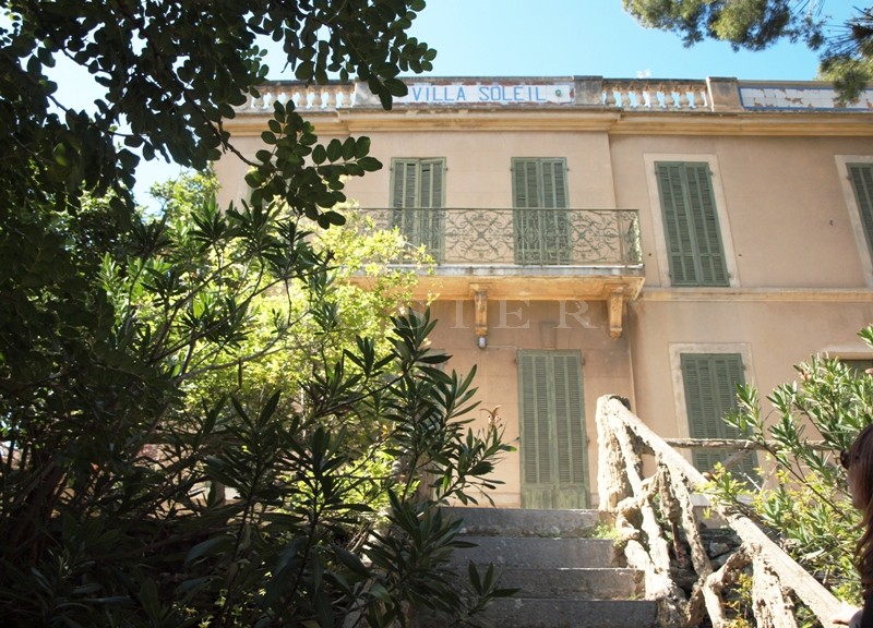 Villa en bord de mer   à Cassis