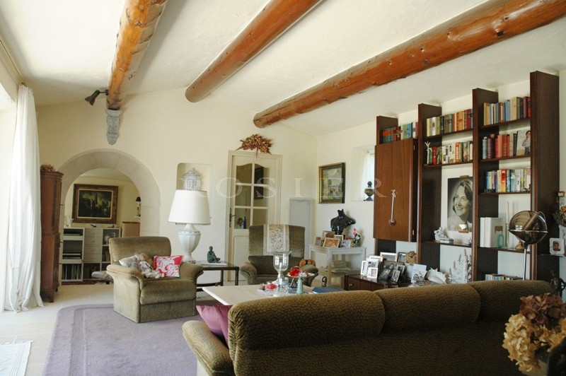 Maison en pierres avec vues exceptionnelles   en Luberon