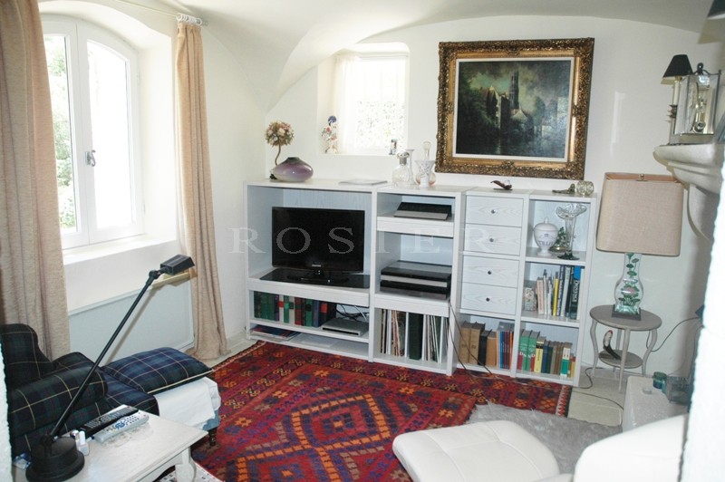 Maison en pierres avec vues exceptionnelles   en Luberon