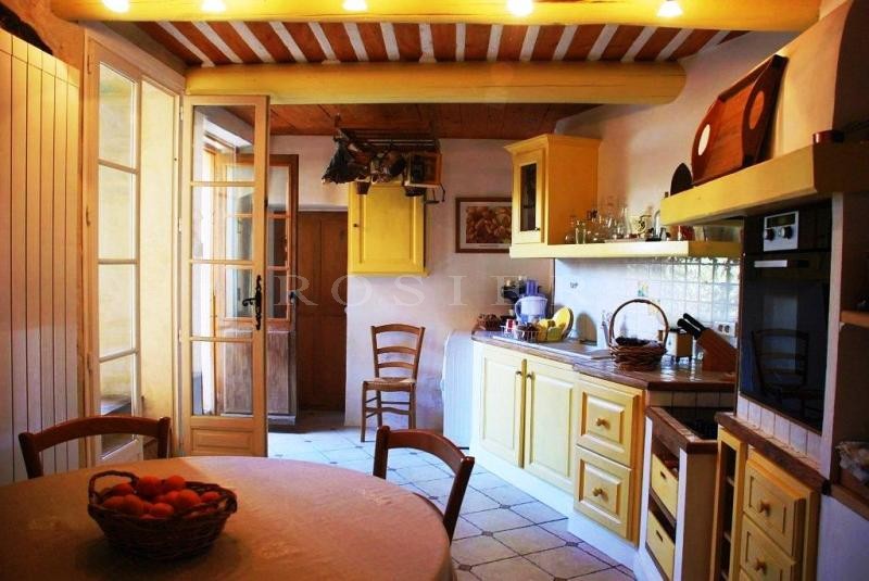 Mas ancien plein de charme   en Luberon