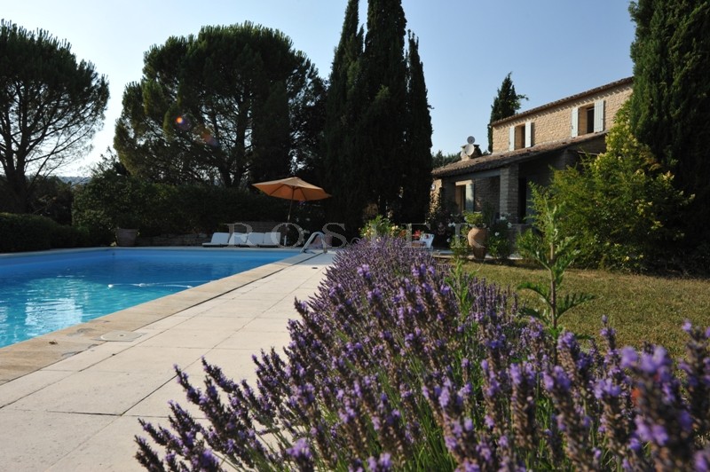 Maison en pierres à vendre en Luberon  