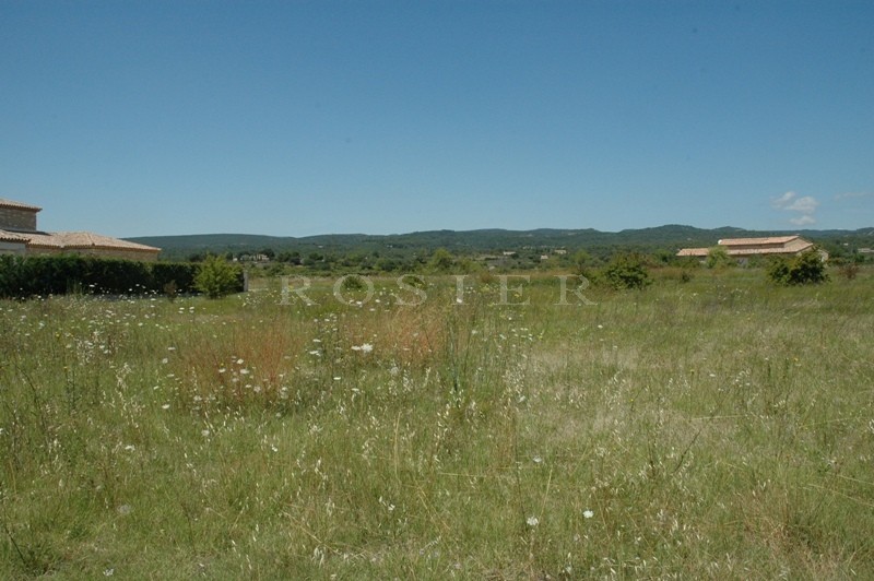 Terrain constructible à vendre proche d'un hameau du Luberon 
