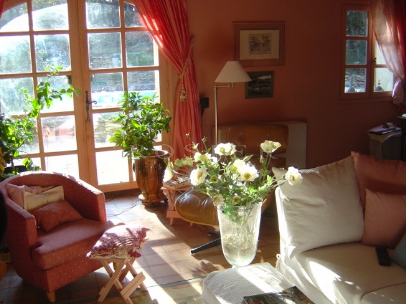 Proche Luberon, ensemble de deux maisons en pierres   