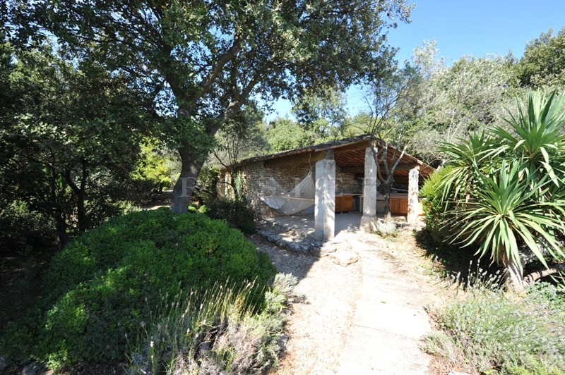 Gordes : proche du village avec belles vues sur la vallée du Luberon  
