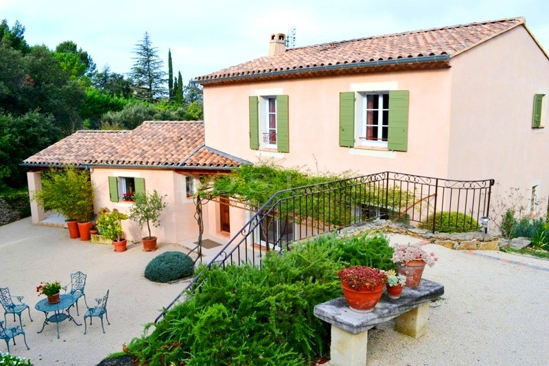 Au coeur de l'un des plus beaux villages de France,    maison traditionnelle de qualité à vendre