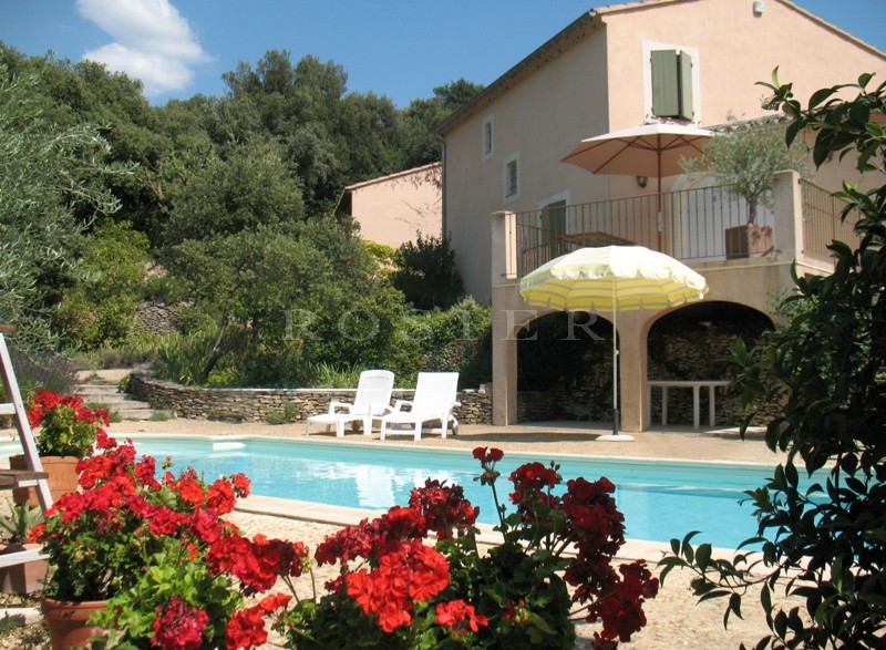 Au coeur de l'un des plus beaux villages de France,    maison traditionnelle de qualité à vendre
