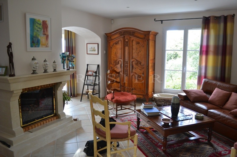 Au coeur de l'un des plus beaux villages de France,    maison traditionnelle de qualité à vendre