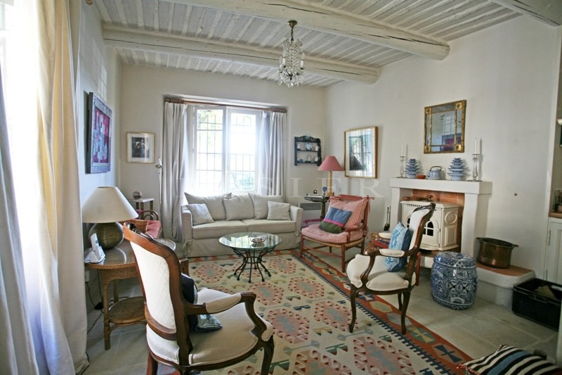 Luberon Nord :  Authentique maison de hameau à vendre par ROSIER   