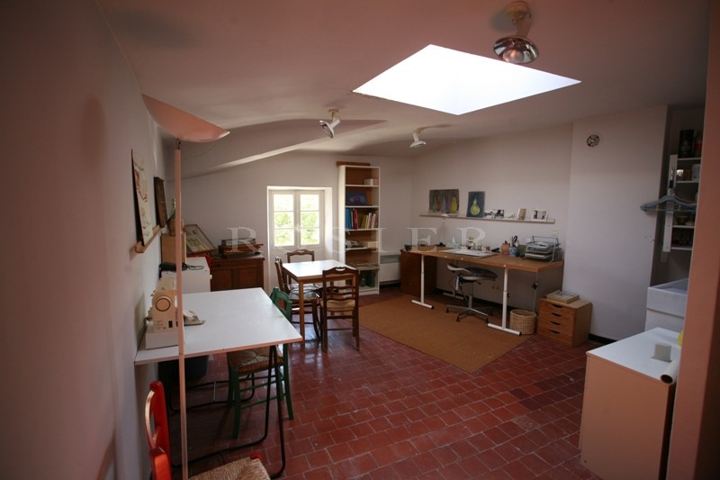 Luberon Nord :  Authentique maison de hameau à vendre par ROSIER   