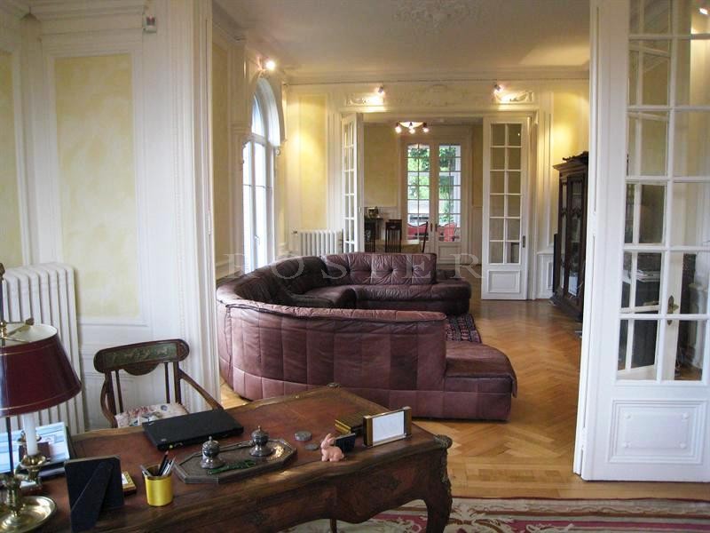 Au centre du vignoble Alsacien, au coeur de la célèbre ville de Colmar, superbe maison de maître, entièrement rénovée à vendre
