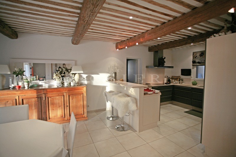 Confortable maison à vendre  entre le Luberon et le mont Ventoux, avec piscine