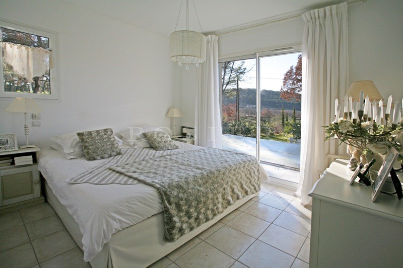 Confortable maison à vendre  entre le Luberon et le mont Ventoux, avec piscine