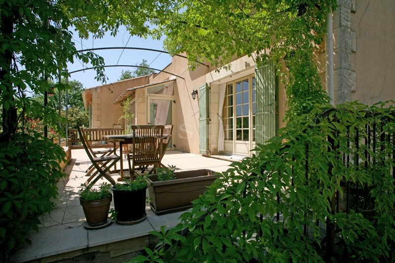 A vendre, Goult en Luberon,  belle villa entourée d'un parc  