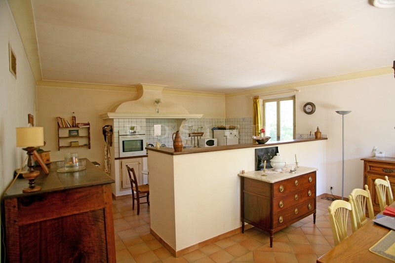 A vendre, Goult en Luberon,  belle villa entourée d'un parc  
