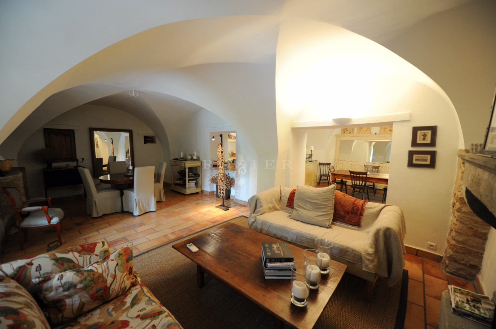 Maison de village avec piscine à vendre dans le Luberon   
