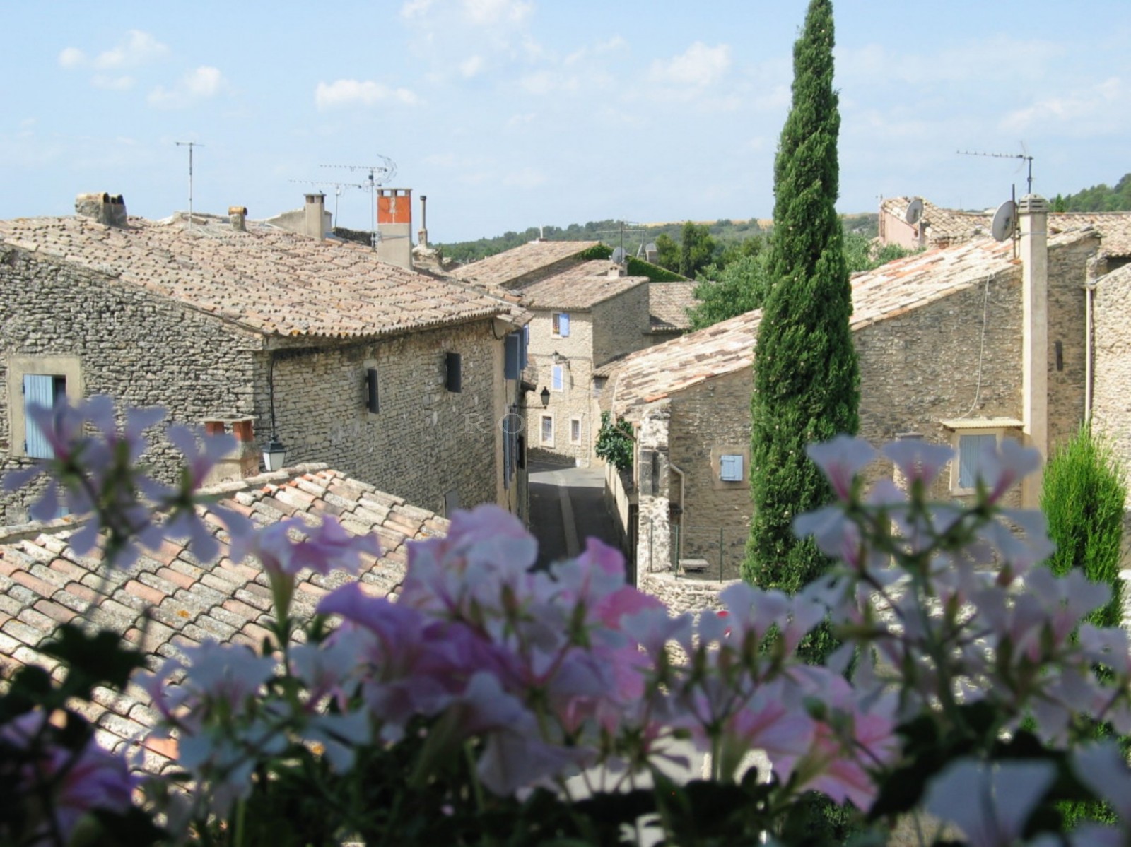 Maison de village avec cour et bassin à vendre en Luberon