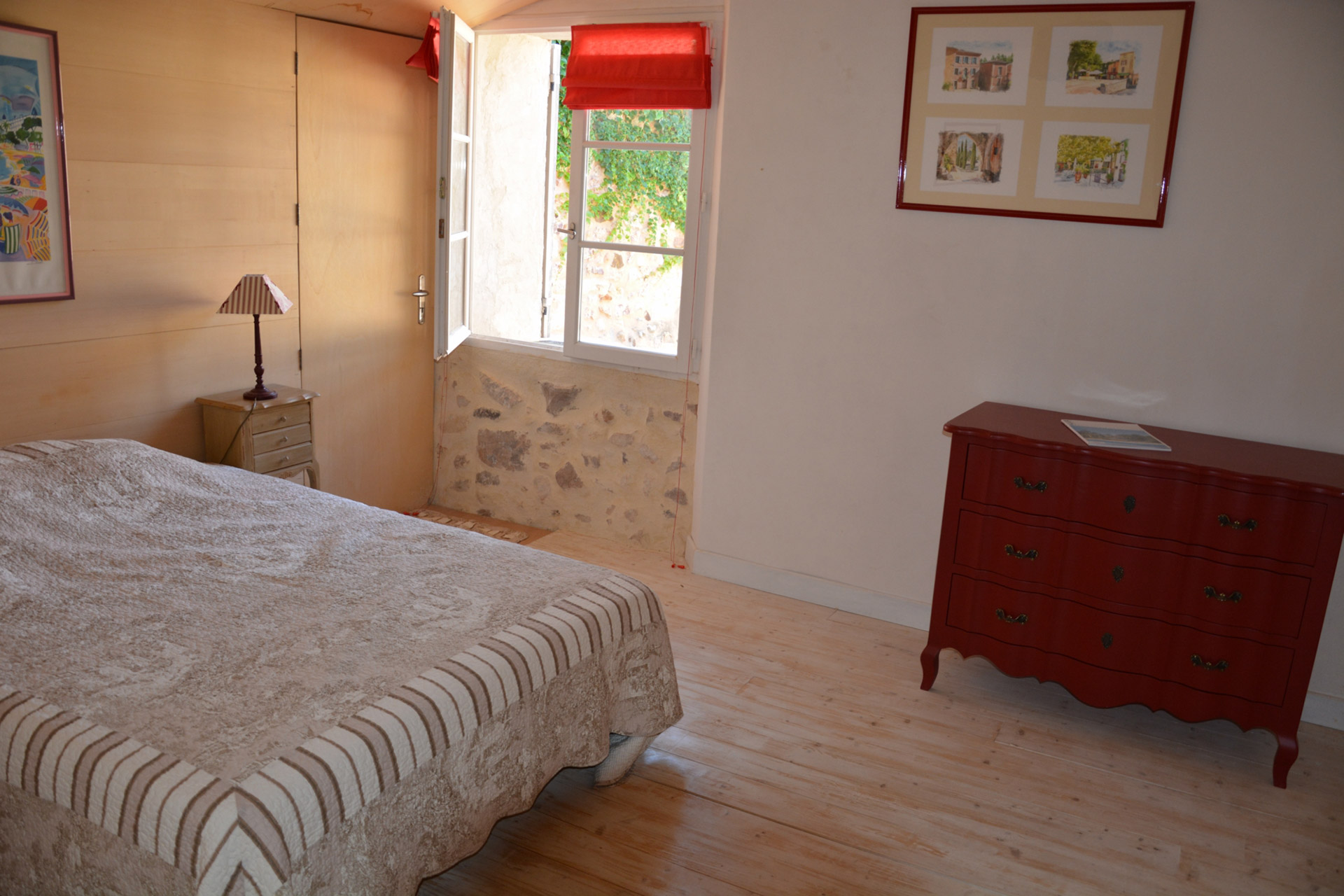 Maison de charme à vendre dans un hameau pittoresque du Luberon   