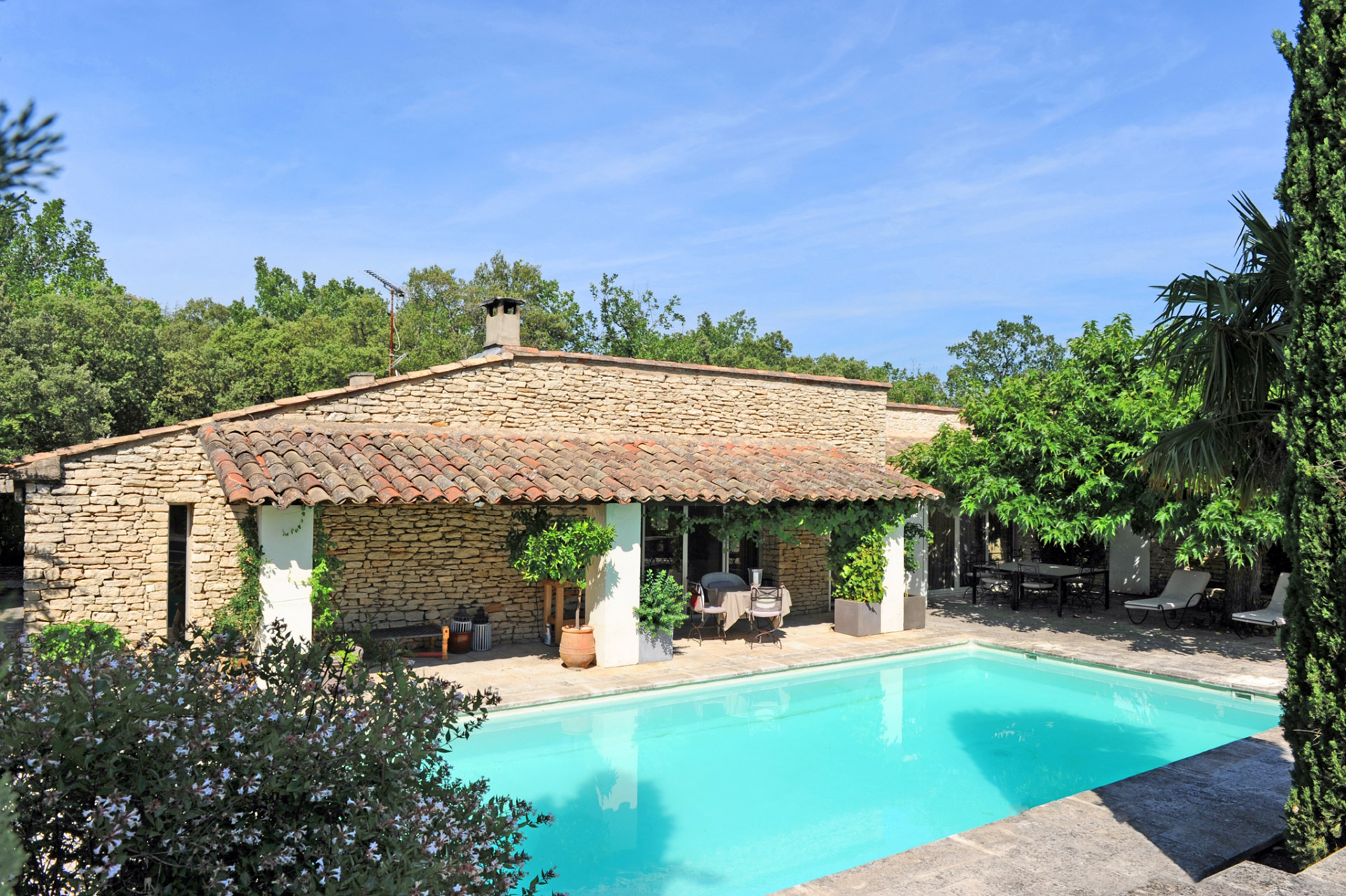 Exceptionnel domaine privé avec 2 piscines proche de Gordes