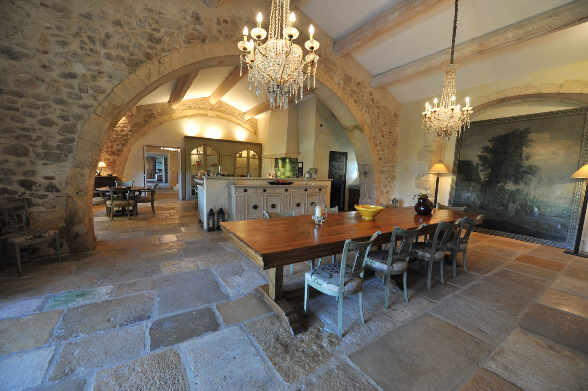 Alpilles,  à vendre, exceptionnelle propriété, composée d'un mas en pierres et de ses dépendances  agrémentée d'un jardin de plus de 2000 m² avec piscine et pool house 