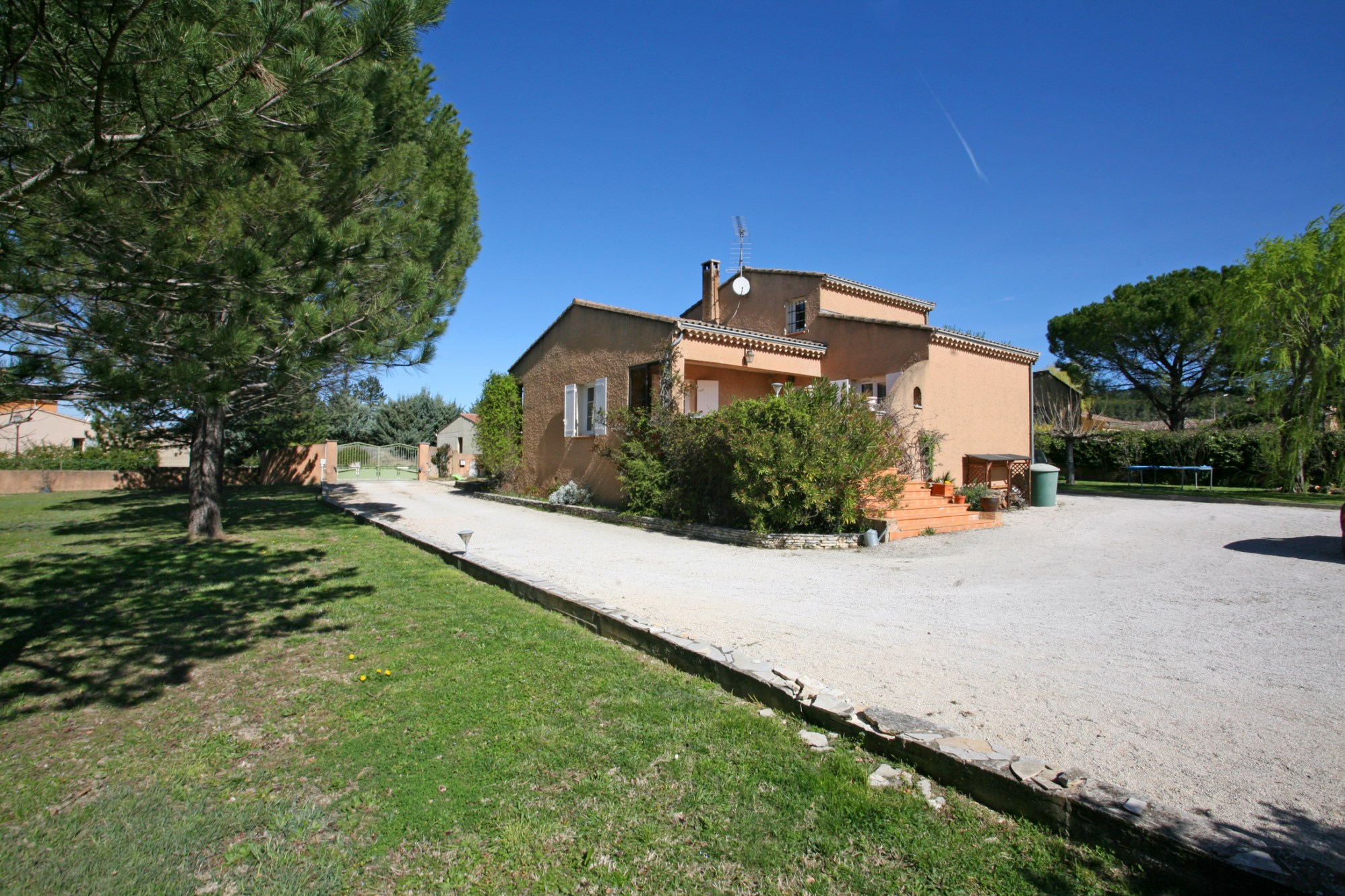 Villa avec terrasse à vendre par ROSIER