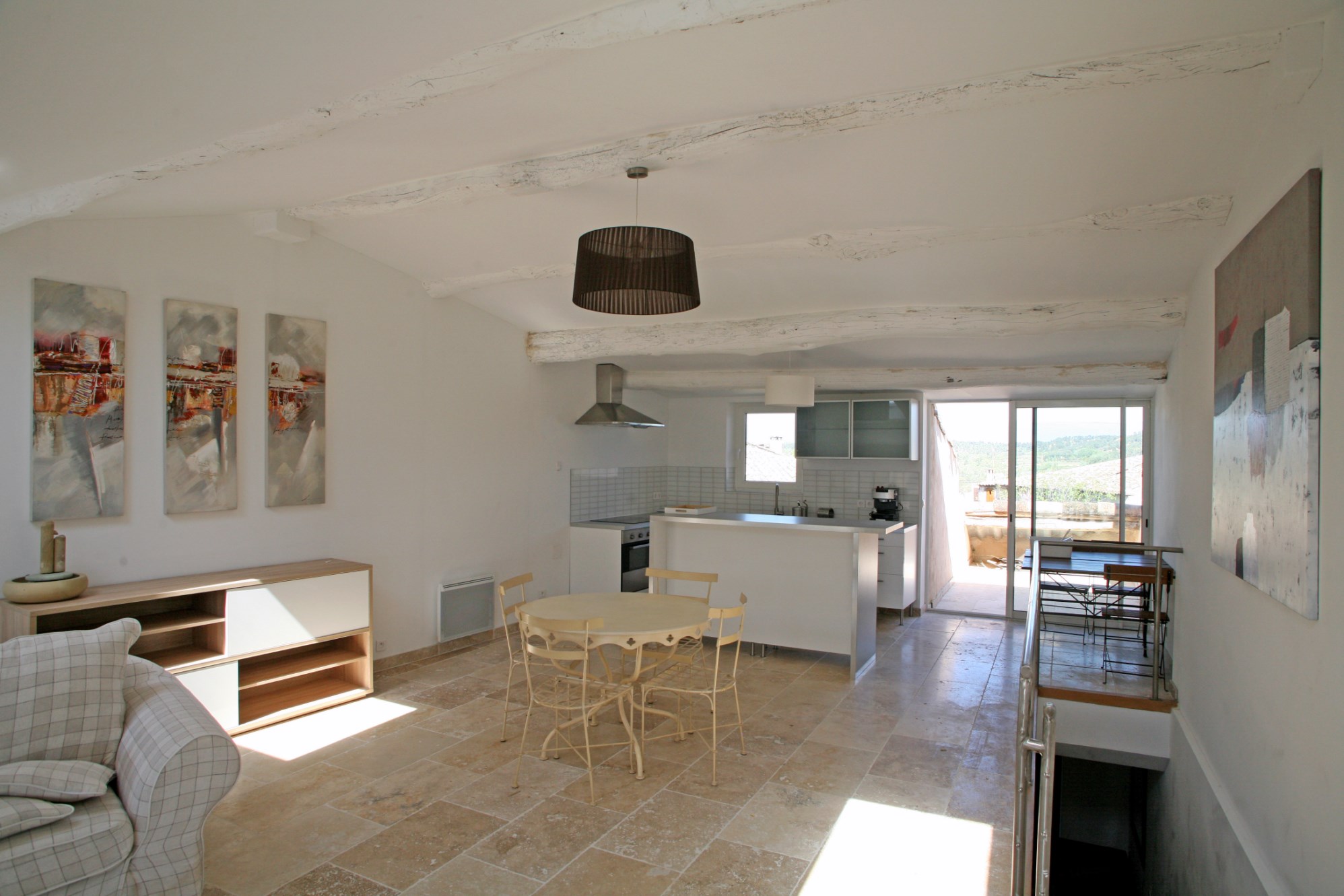 Maison de village rénovée à vendre à Goult