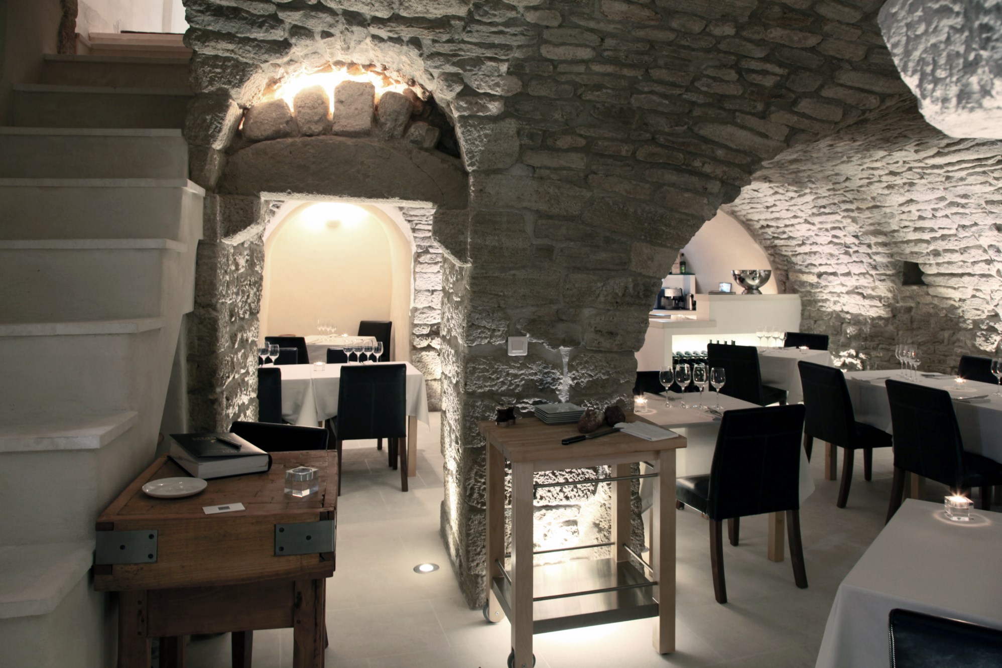 A vendre en Luberon,  jolie maison de village avec balcon rénovée  