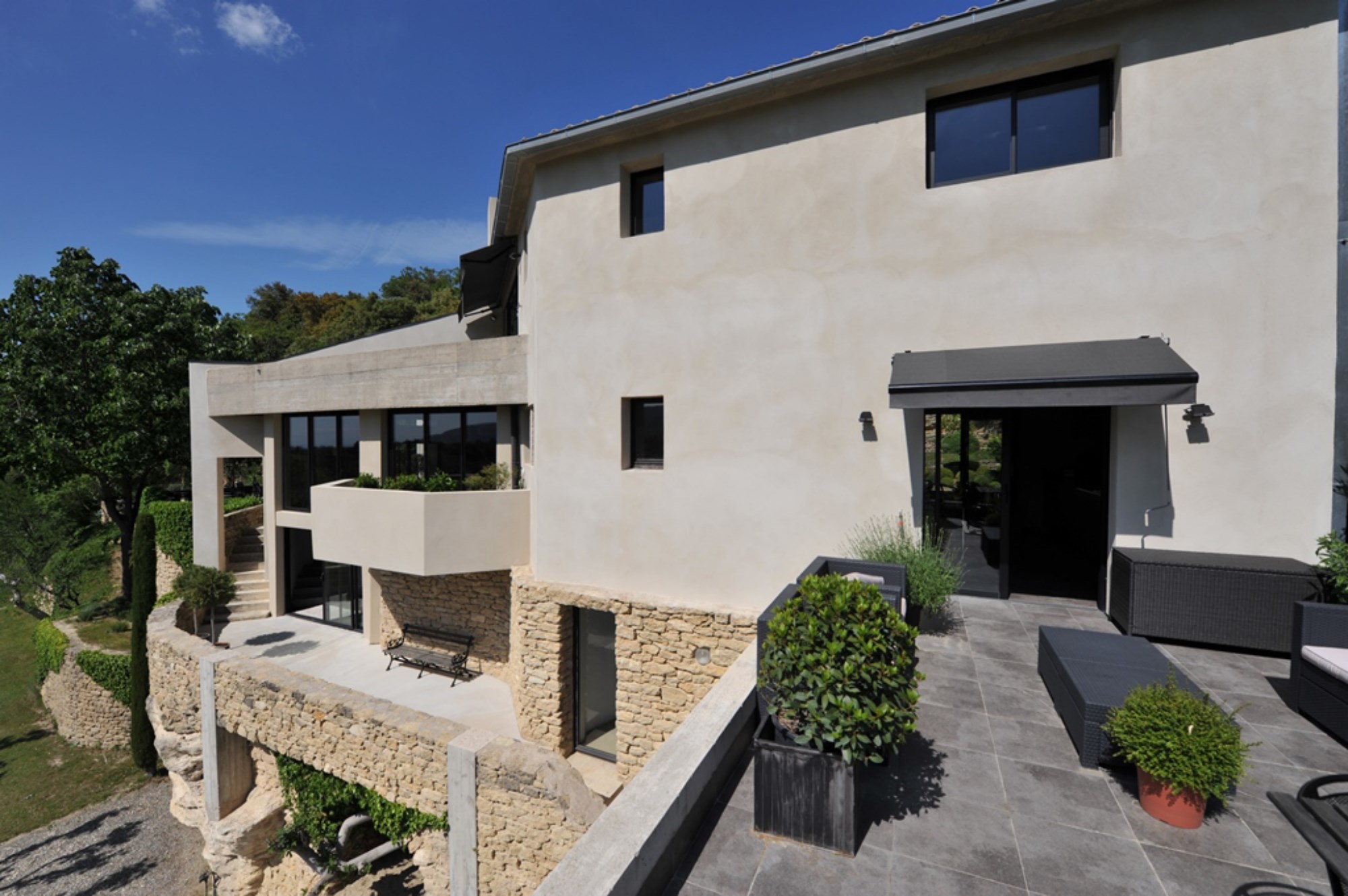 Maison contemporaine unique en Luberon